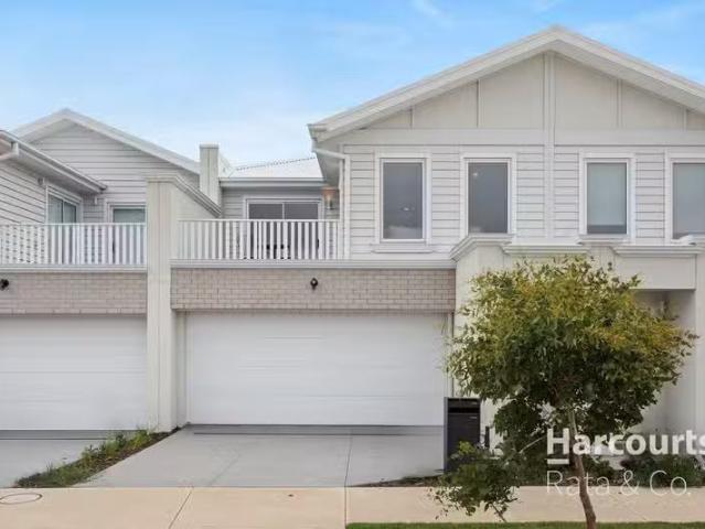 32 Queensborough Road, Kalkallo, VIC 3064 Townhouse for Rent