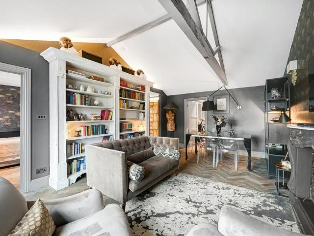 32 Redcliffe Gardens, Lot's Village, London, SW10 9HA, United Kingdom | 2 bed apartment for rent #139402651 | Rentberry