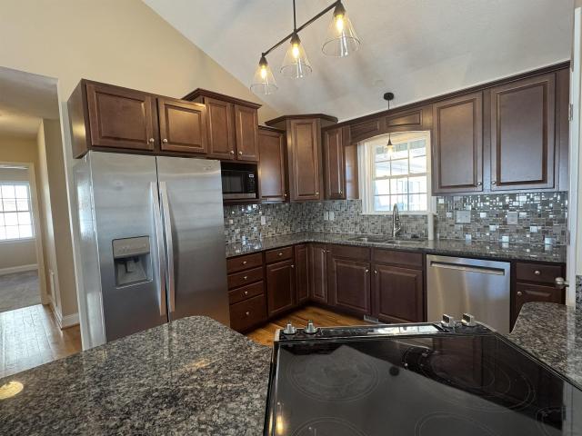 32 riverhead dr