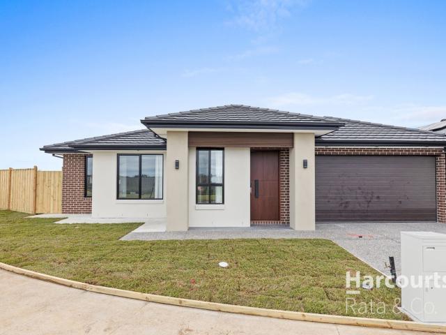 32 Romanesque Drive, Deanside, VIC 3336