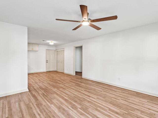 32 Ross Circle