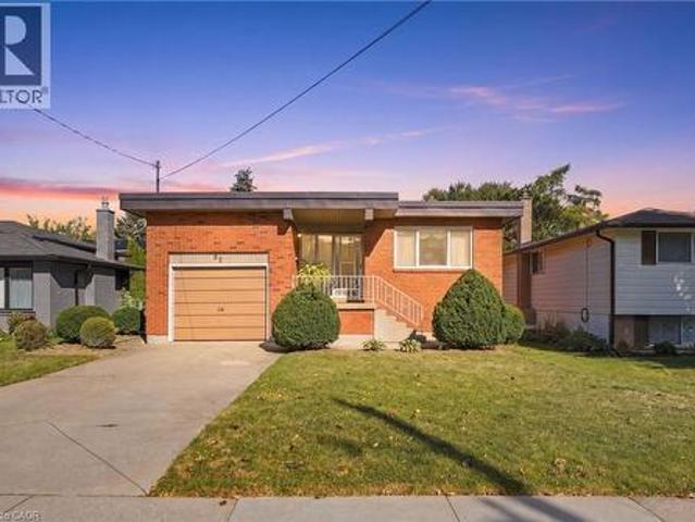 32 San Fernando Drive, Hamilton, ON, L9C 2C2 house for sale | Listing ID 40869 | Royal LePage