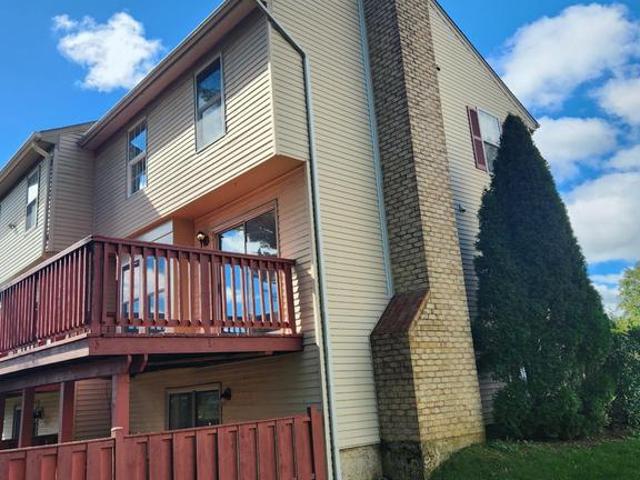32 Sebastiani Boulevard