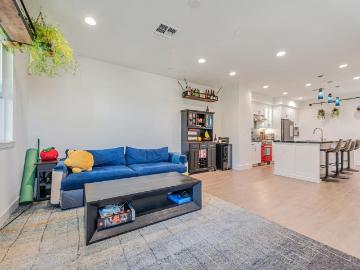 32 Seda Lane