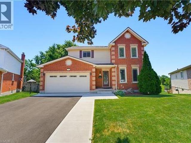 32 Stonehaven Place, Cambridge, ON, N1S 4V8 house for sale | Listing ID 40865 | Royal LePage