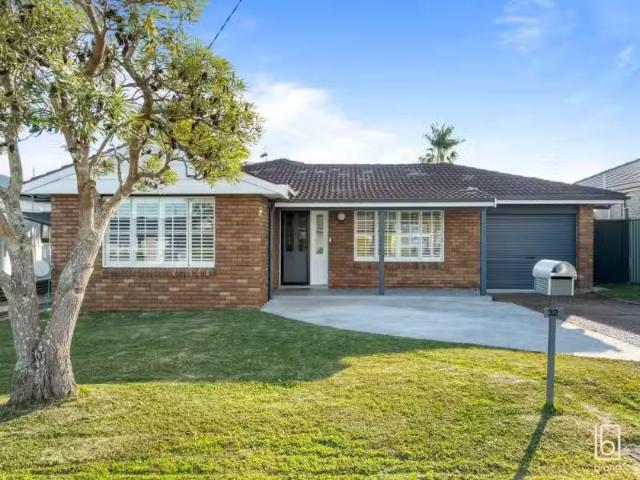 32 Stanley Street, WYONGAH House for rent Listed by Craig And.