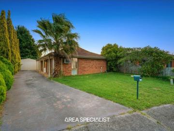 32 Strafford Avenue, Cranbourne