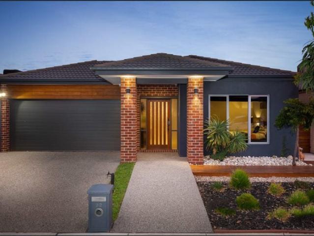 32 Surrey Grove, Point Cook
