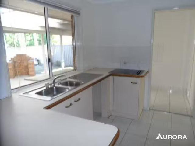 32 Sylvania Street, Wellington Point, QLD 4160