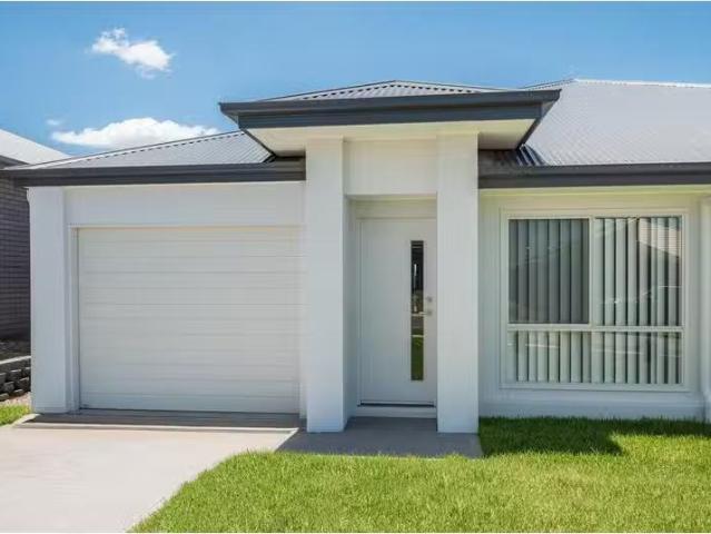 32A Silkstone Street, Farley House for rent Listed by Reagan.