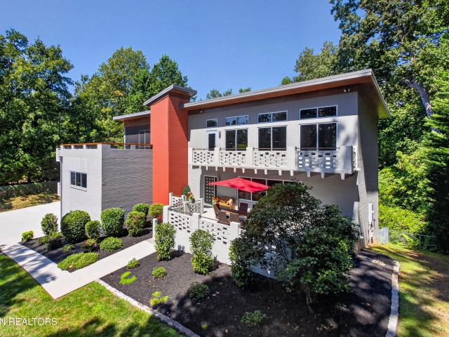 3305 Bunker Hill Drive