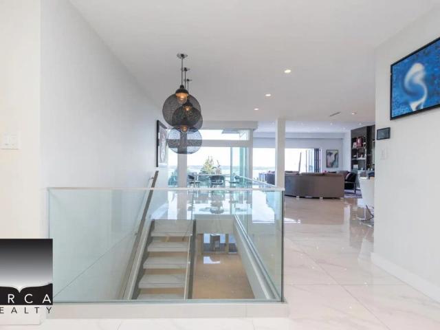 3305 Westmount Rd, West Vancouver — 3305 Westmount Rd, West Vancouver