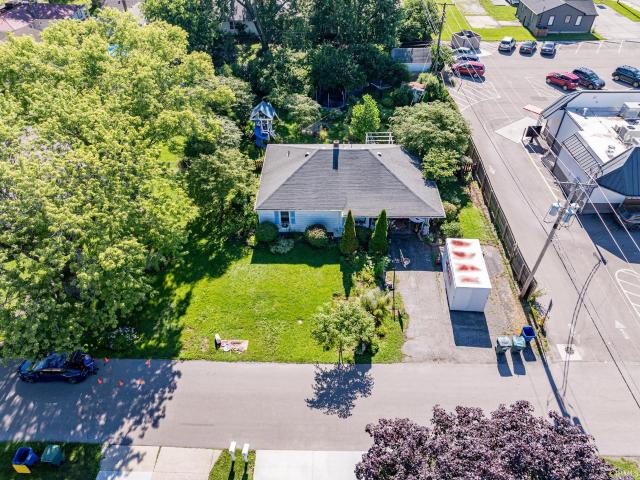 3306 N Locust Street