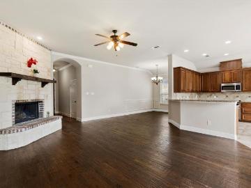 3306 Robin Trail