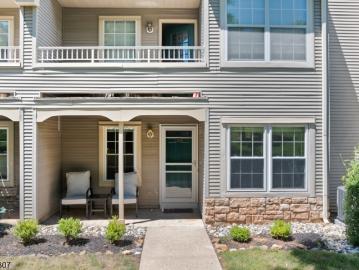 3309 Robinson Ct