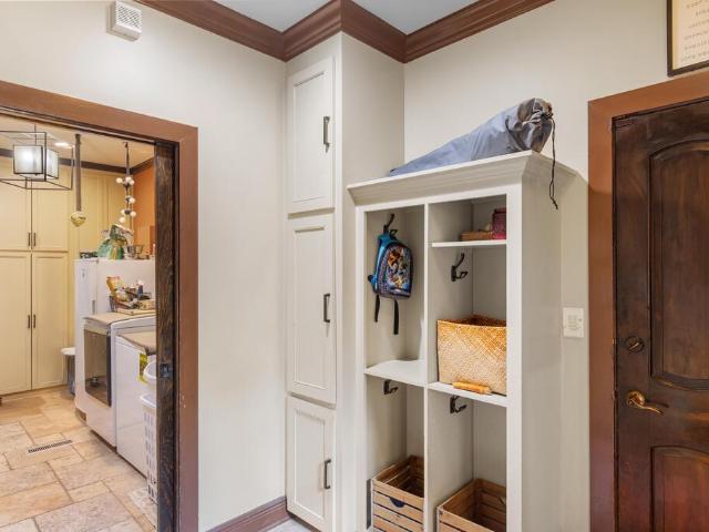3300 Ridgewood Drive