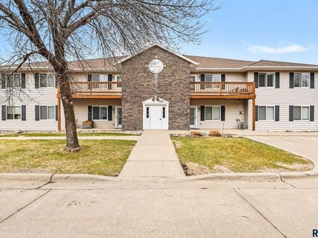 3300 W Miles Pl Apt 202, Sioux Falls, SD 57108