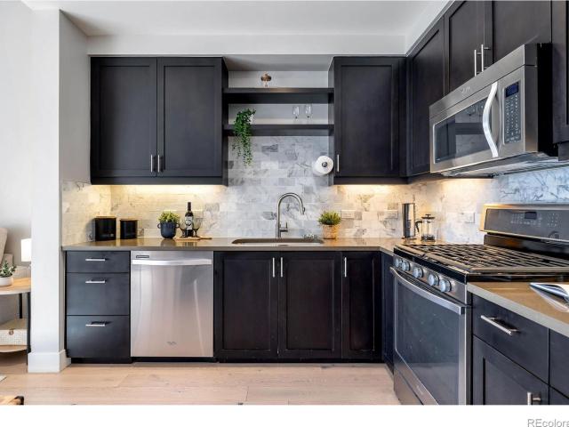3301 Arapahoe Avenue # 304