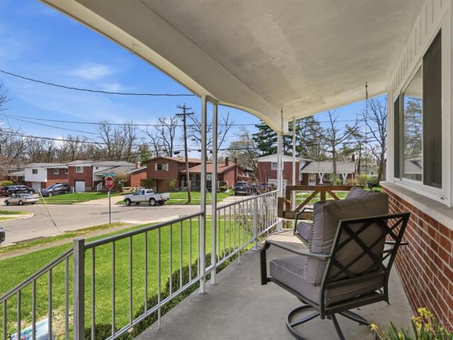 3301 Cresentview Lane