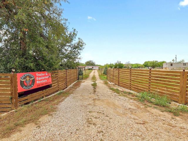 3301 Dry Creek Rd
