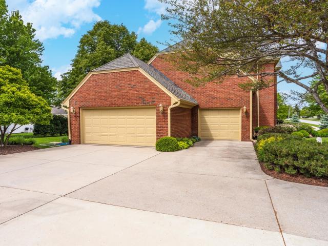 3301 Wisteria Lane