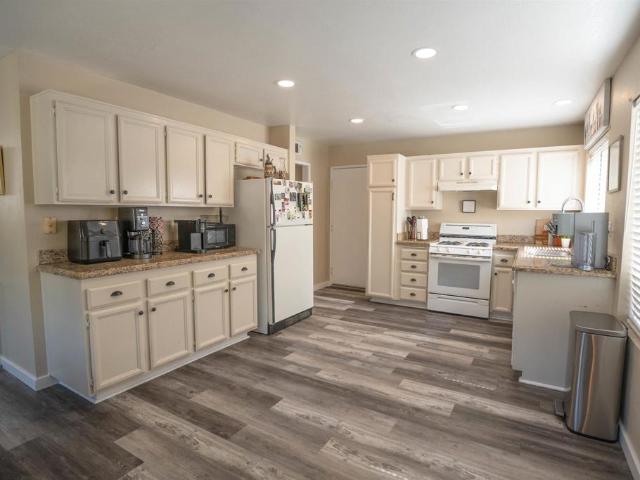 33029 Rossman Circle