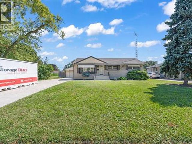 3302 Woodlawn Avenue, Windsor, ON, N8W 2J3 house for sale | Listing ID 26022 | Royal LePage