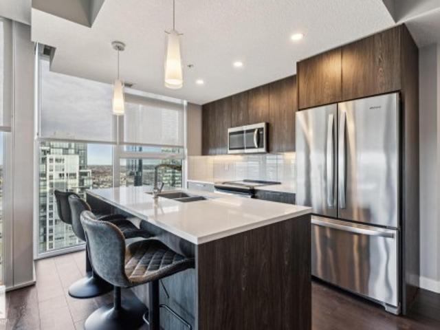 3302 10180 Street, Edmonton, AB, T5J 0L1 condo for sale | Listing ID E4488 | Royal LePage