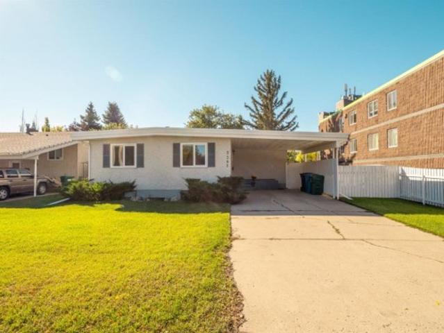 3302 20Th Avenue South, Lethbridge, AB, T1K 3M7 house for sale | Listing ID A2343 | Royal LePage