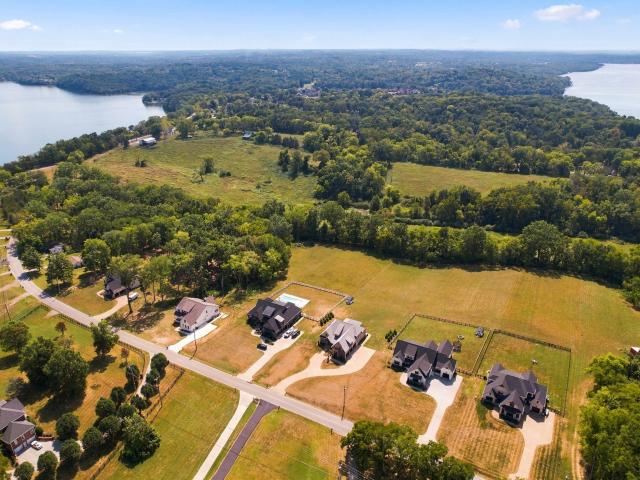 3303 Saundersville Ferry Rd
