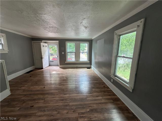 3303 W 123rd Street