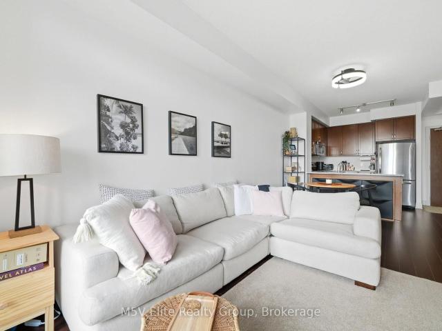 330 111 Civic Square Gate, Aurora | Terminated, N13063 | Condos. Ca