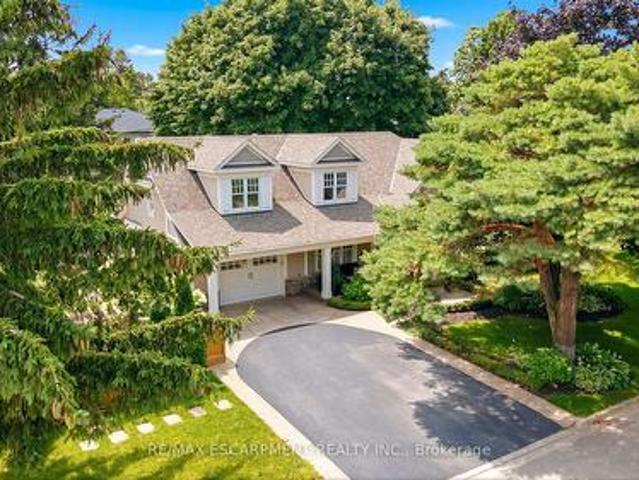 330 Camelot Court, Burlington, ON, L7L 2G3 house for sale | Listing ID W13787 | Royal LePage