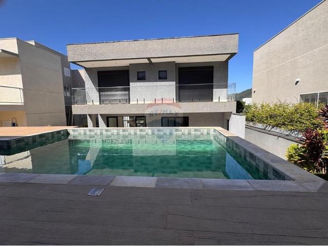 330 Área Útil Casa de Condomínio Alugar, 3 Dormitórios localizado em Condomínio Campos do Conde, Bragança Paulista, São Paulo, 12903892 | Brasil