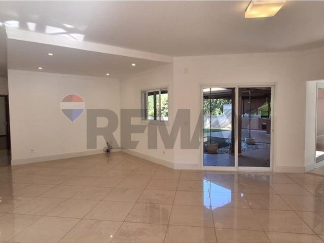 330 Área Útil Casa de Condomínio Alugar, 3 Dormitórios localizado em Estrada das Rainhas, 1800 Estrada das Rainhas Condomínio Jardim Primavera, Louveira, São Paulo, 13291260 | Brasil