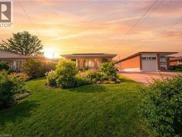 Hamilton, Ontario, Ontario - Garden, Parking