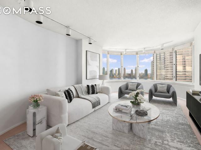 330 East 38th Street, New York, NY