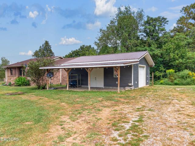 330 Finley Rd
