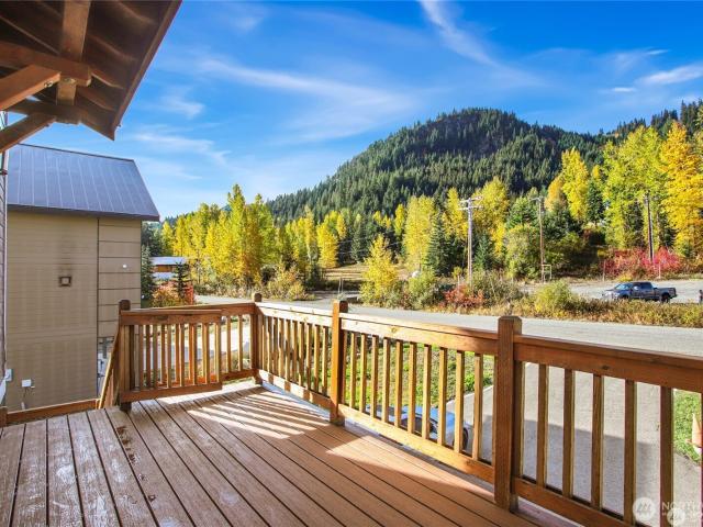 330 Keechelus Drive