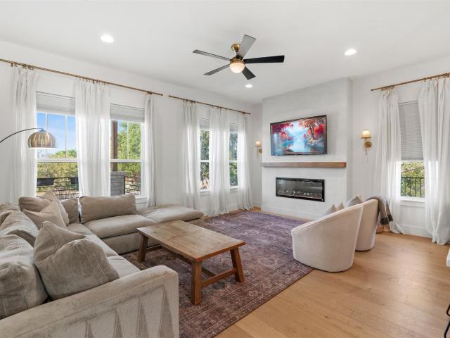 330 Kendall Rd