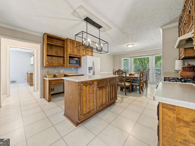 330 Laurelwood Drive