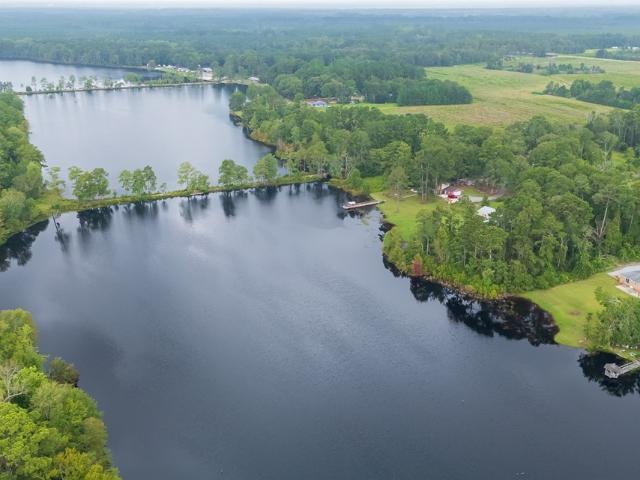 330 Lakeshore Drive
