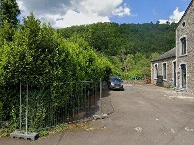 330 m2 apartment for rent in Aywaille