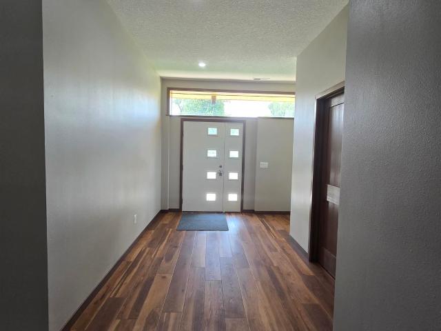 330 N 6th Street