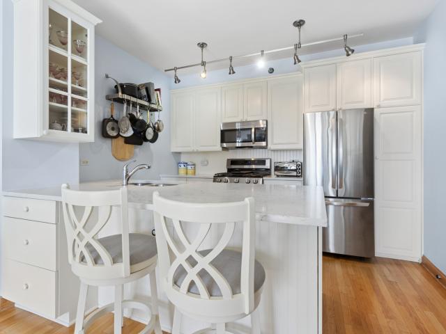 330 N Jefferson Street # 1206