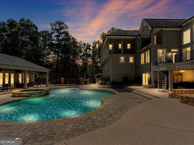 330 N Peachtree Parkway