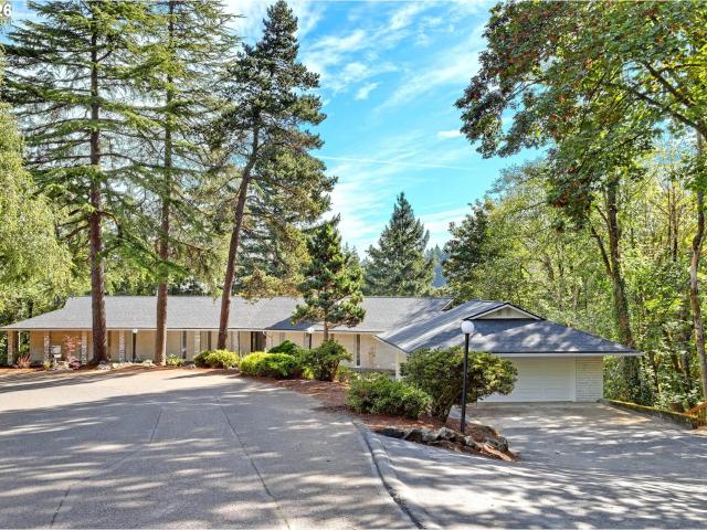 330 nw royal blvd