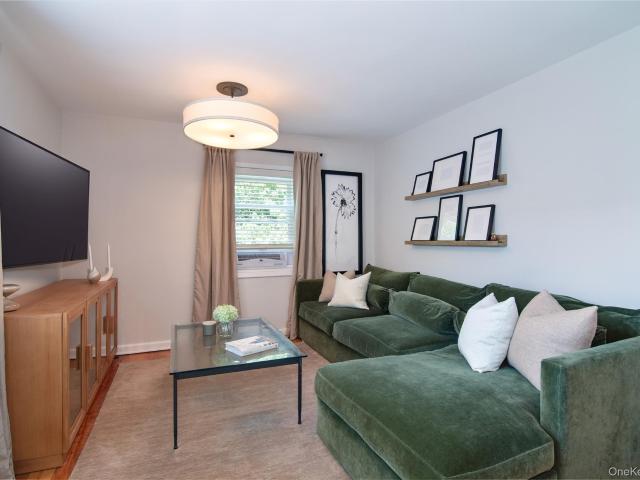 330 S Broadway B10