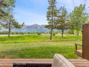 330 Sagebrush Dr, Unit 125E, Jackson, WY 83001 | MLS #26 615