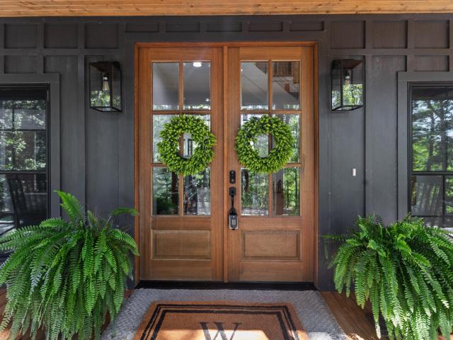 330 Spencer Lane